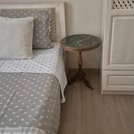 Lusy Luxury - Center Sofie